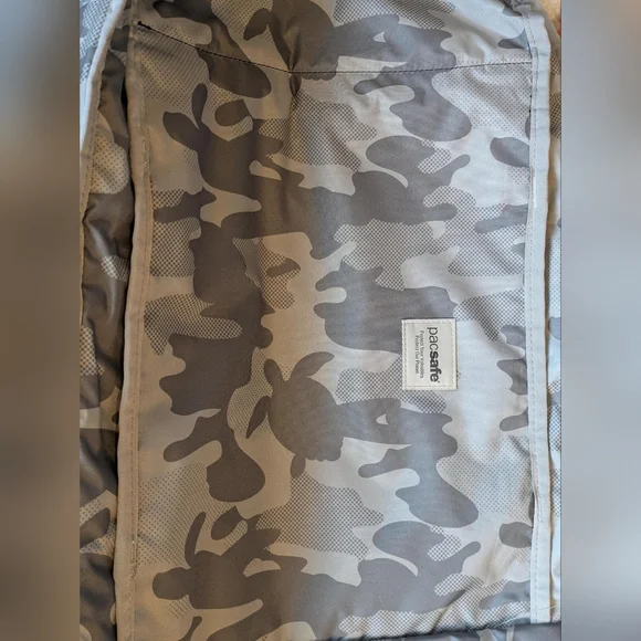 Pacsafe Go Anti-Theft 44L Carryon Backpack - Picture 8 of 12